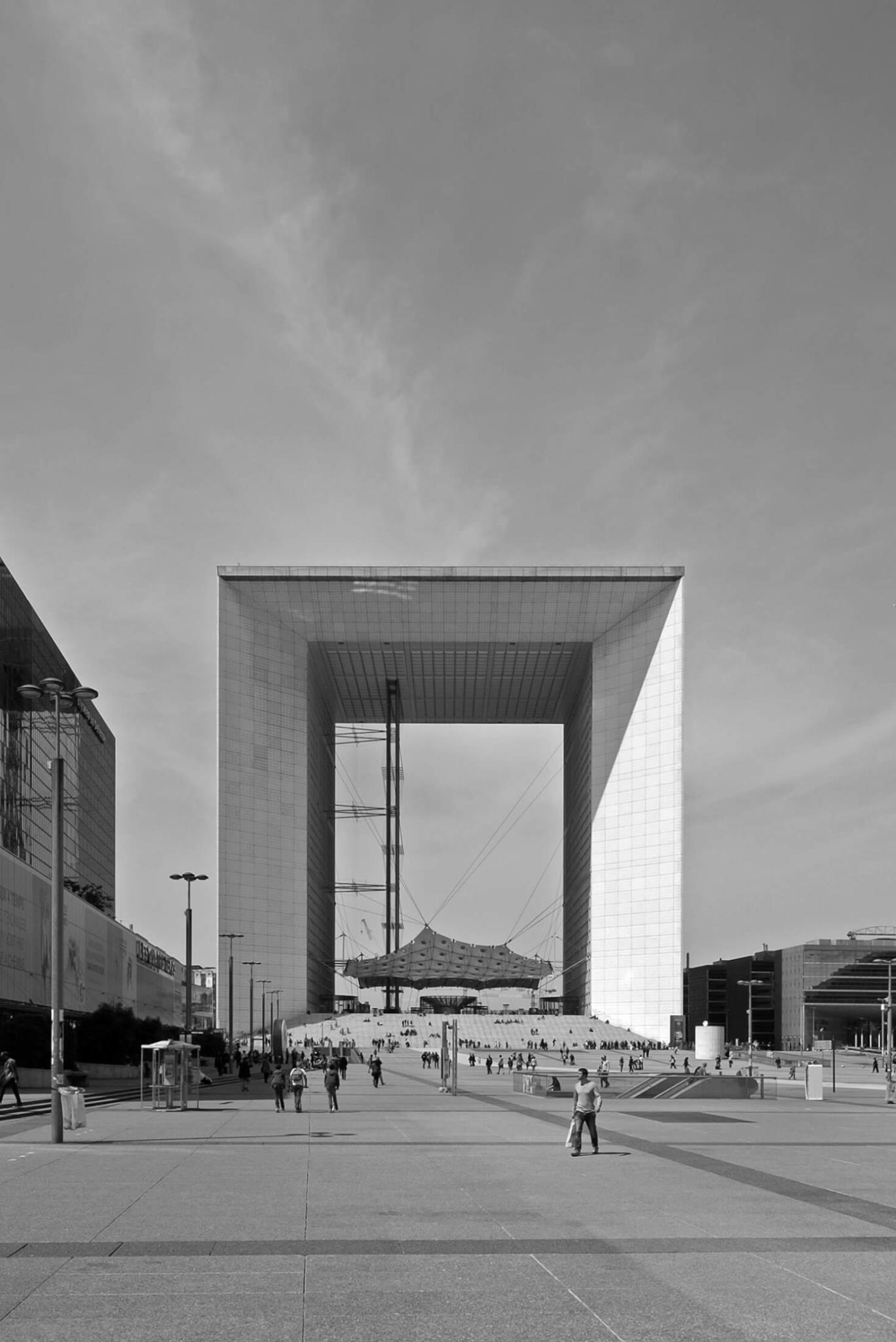 La Grande Arche De La D fense Invading Spaces by O. LinsOliver Lins