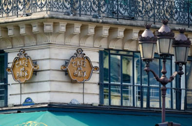 Streets Of Paris Signage. Quest - Im Wandel Der Zeit. Oliver Lins