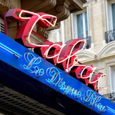 Le Disque Bleu Tabac, Sign, Signage, Storefront. Quest - Im Wandel Der Zeit. Oliver Lins
