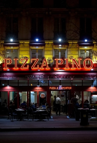 Neon sign Pizza Pino Montparnasse - Oliver Lins, Quest - Im Wandel der Zeit