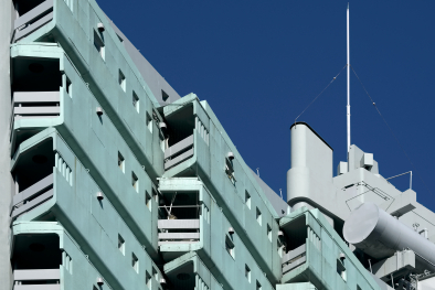 Gunkan Higashi Shinjuku - Quest - Oliver Lins