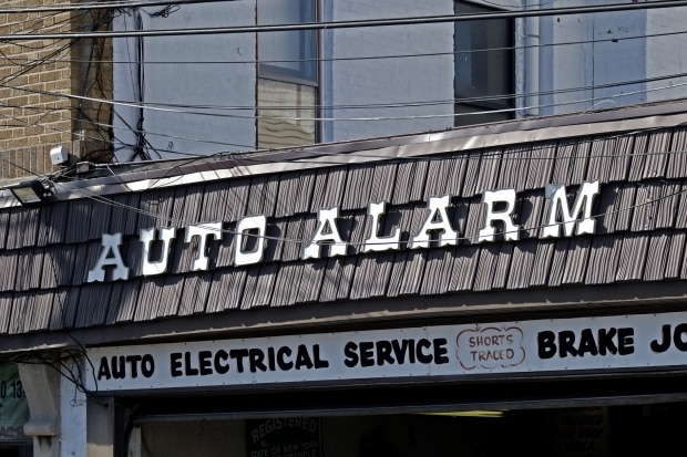 America In Motion. Metropolitan Ave New York. Quest - Im Wandel Der Zeit. Oliver Lins