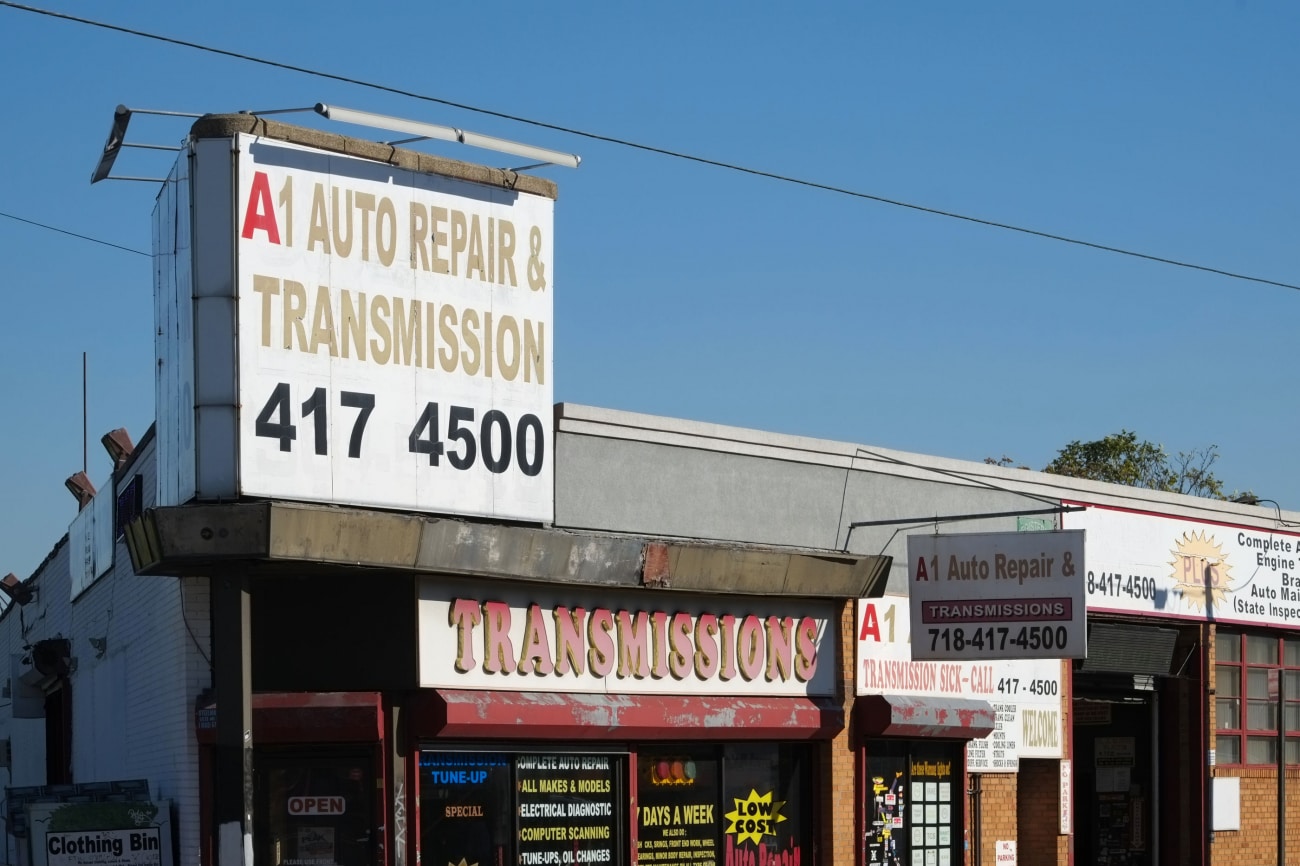 America In Motion. Metropolitan Ave, Transmission, New York. Quest - Im Wandel Der Zeit. Oliver Lins