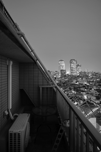 Dangerous Days 04 - Architecture/Space, Oliver Lins - Invading Spaces, Tokyo Architecture Skyline Night