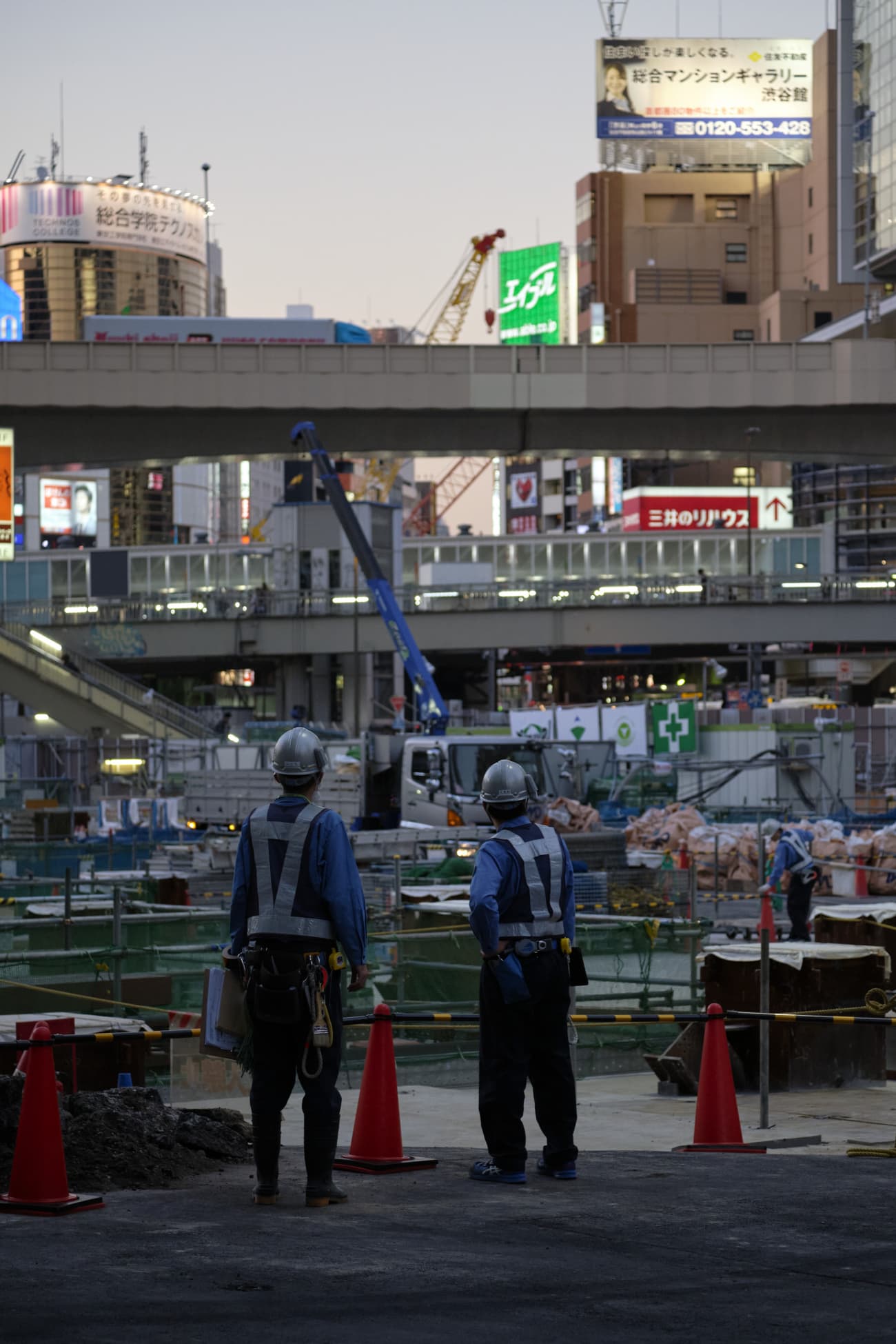 Dangerous Days 04, Oliver Lins, Invading Spaces, Tokyo Architecture Shibuya Construction